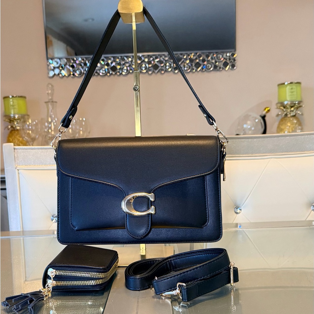 Elegant Black Leather Shoulder Bag